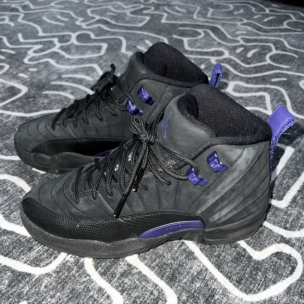 Jordan 12 Retro (GS) Black/purple